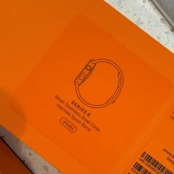 Hermès Apple Watch NEW - Picture 3 of 6